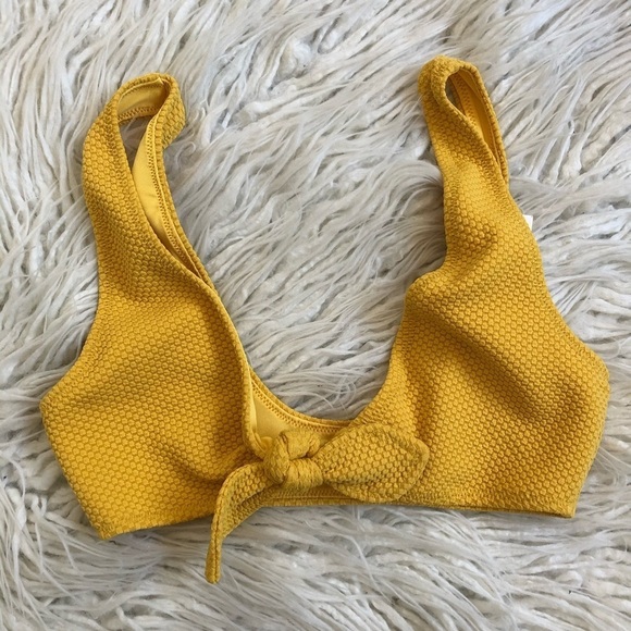 Princess Polly MINKPINK Alexa Tie-Front Bikini Top - Picture 4 of 8